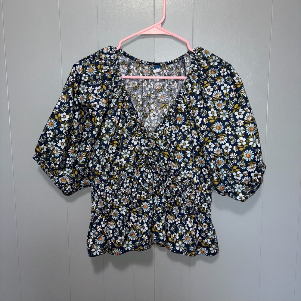 Old Navy Smocked V-Neck Peplum Short Sleeve Blue Floral Top Small